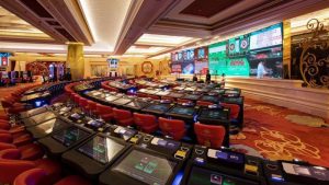 Người chơi phải đóng một số tiền để được vào Casino