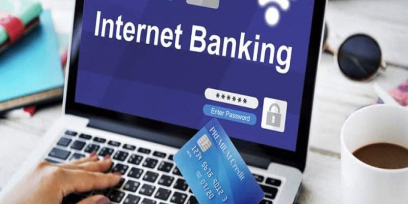 Giao dịch chuyển tiền qua internet banking trên thiết bị